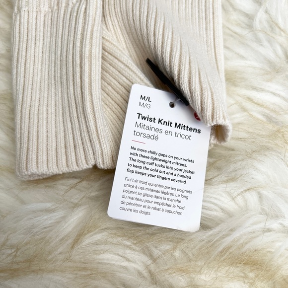 NWT Lululemon Twist Knit Mittens - Picture 3 of 4